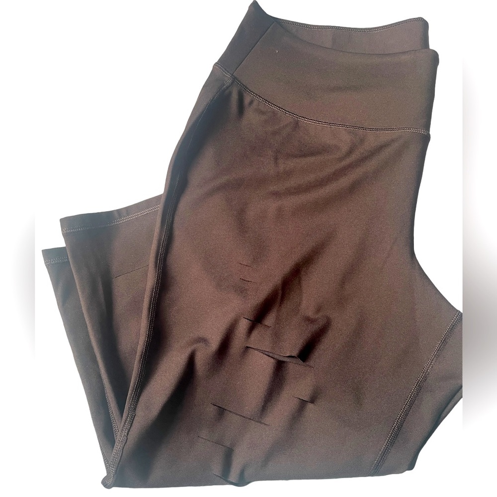 LIVI ACTIVE women’s plus size 22/24 distressed leggings